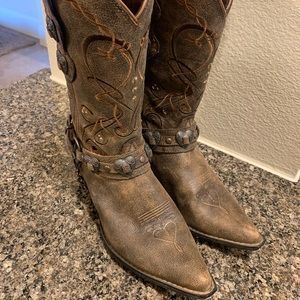 Durango Heart Breaker women’s boots. ONLY WORN TWICE.